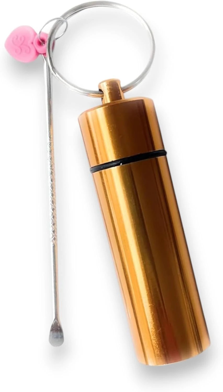 Verschließbare Aluminium-Pillenbox mit Löffel – Gold - from DieBallerei