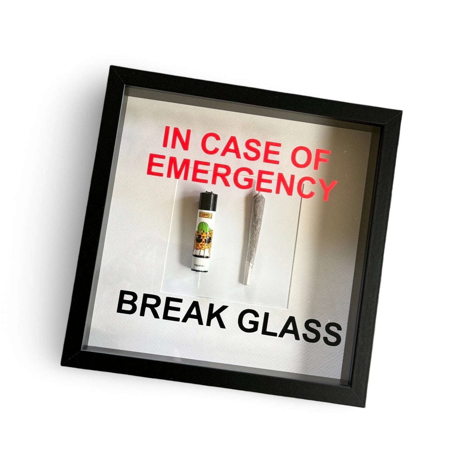 Wandschmuck "In Case of Emergency – Break Glass - Joint" Schwarzer Rahmen - from DieBallerei