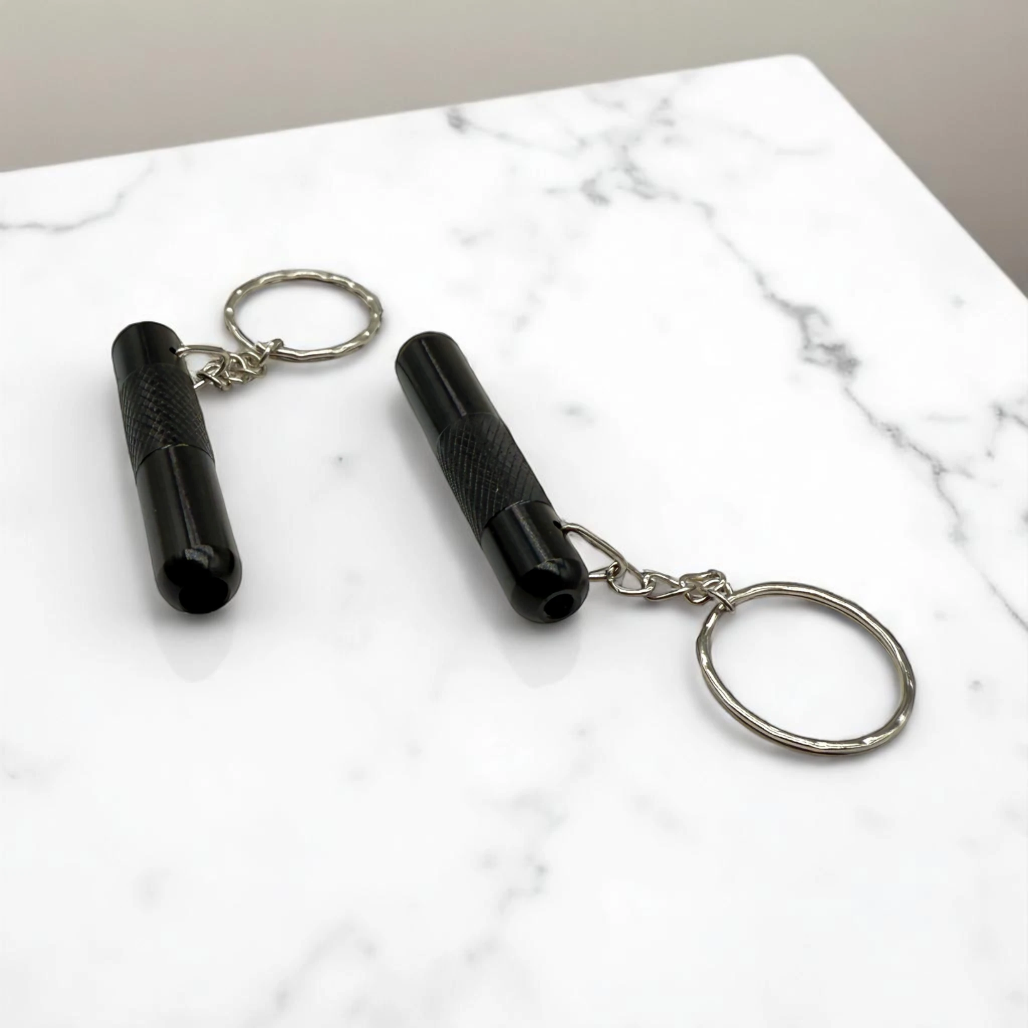 Aluminium-Ziehröhrchen mit Schlüsselanhänger (50mm, Schwarz) – Kompakt & Praktisch - from DieBallerei