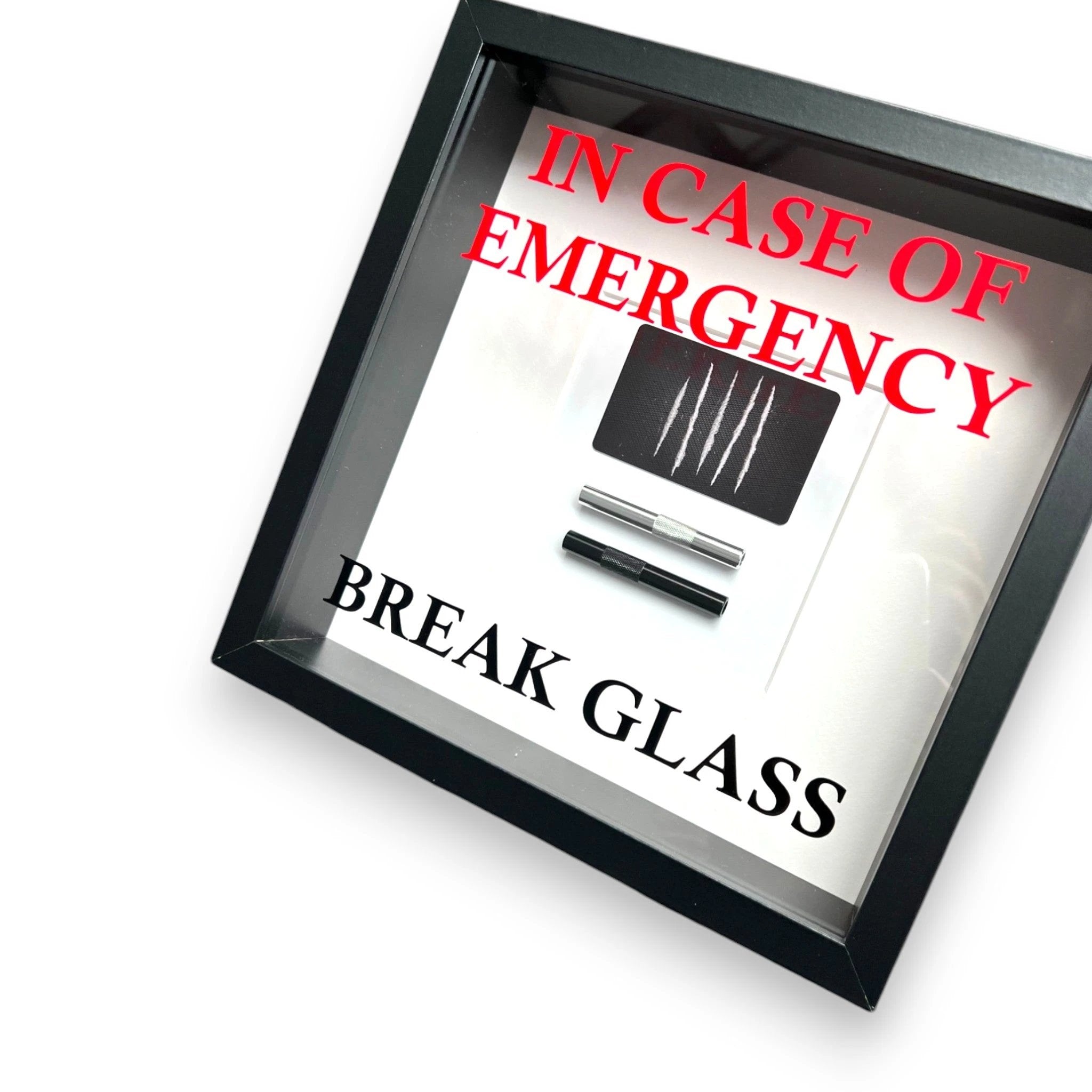 Wandschmuck "In Emergency – Break Glass - Lines" Schwarzer Rahmen - from DieBallerei