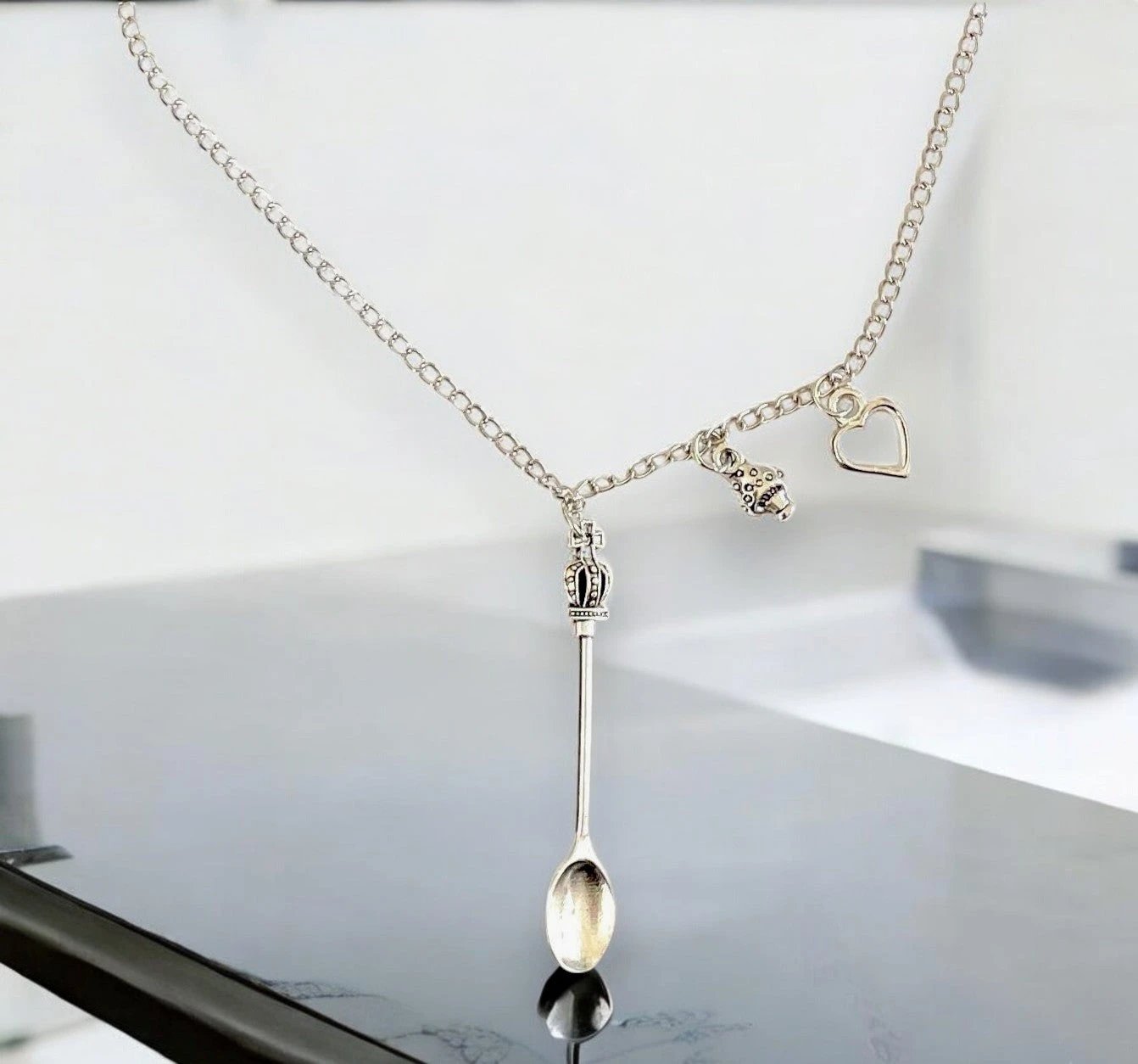 Eleganter Mini-Löffel Anhänger Krone und Herz/Pilz Charms mit 45 cm silberner Halskette - from DieBallerei