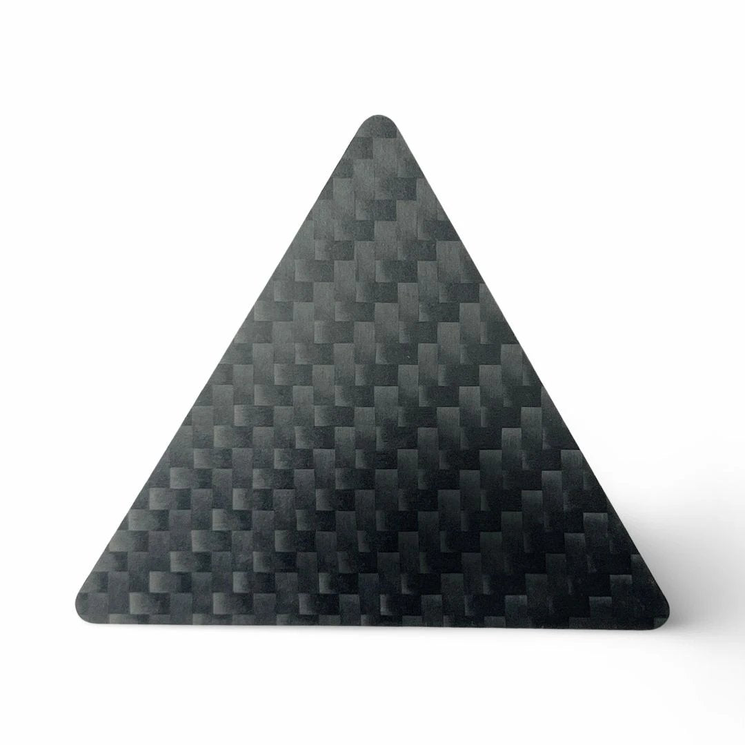 Hack-Karte im Dreieck-Design – Langlebig & stylisch aus Carbon - from DieBallerei