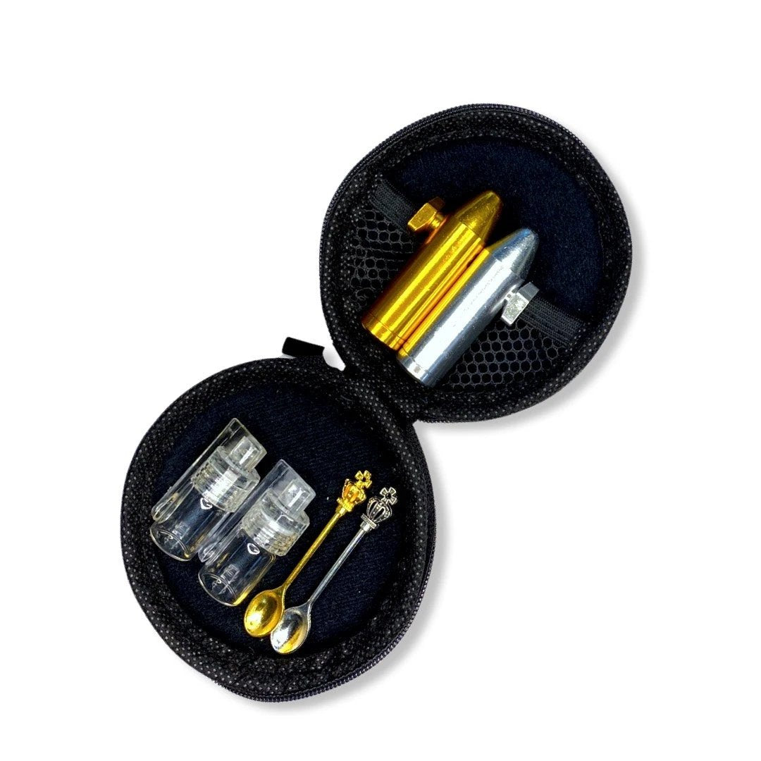 Rundes Hard Case Schnupftabak Schnupfset inkl. 2x Alu Dosierer, 2x Mini Löffel Krone, 2x Mini Portionierer mit aufklappbarem Löffel, 1x Mini Trichter - from DieBallerei