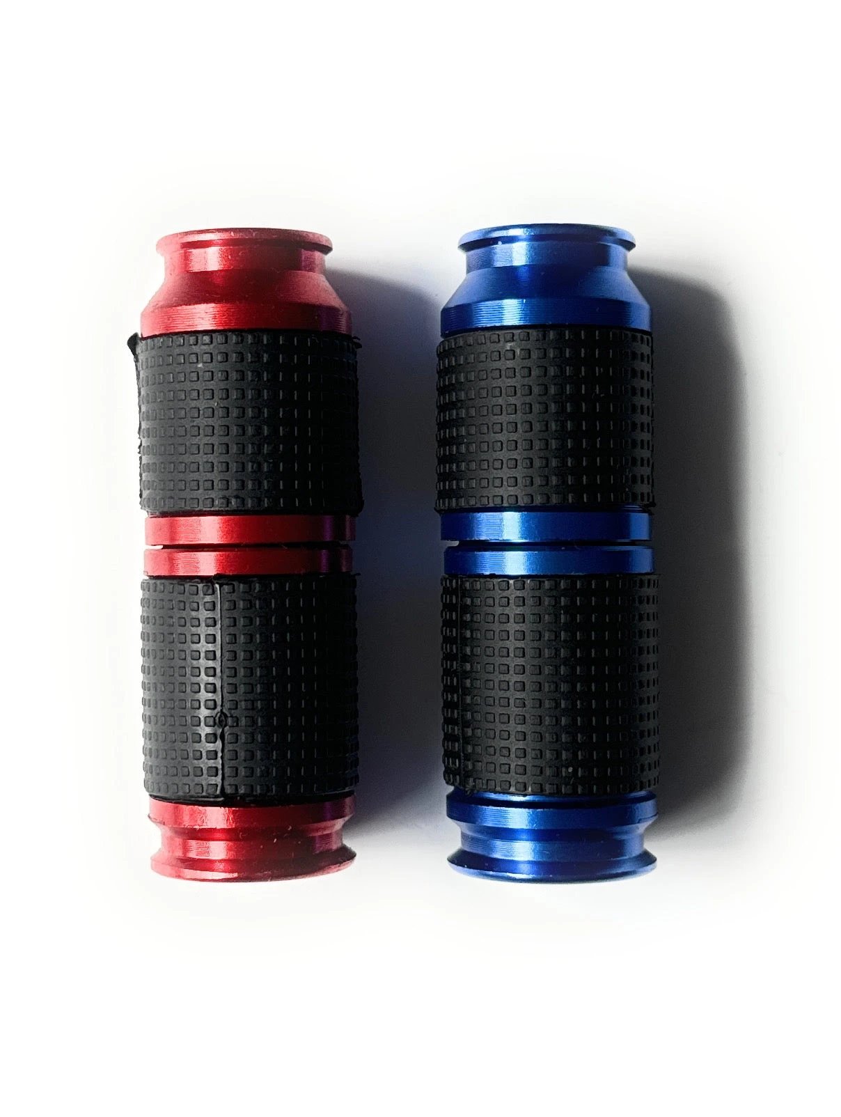 (Sahne)-Kapsel Öffner – Lachgas - in Rot oder Blau - from DieBallerei