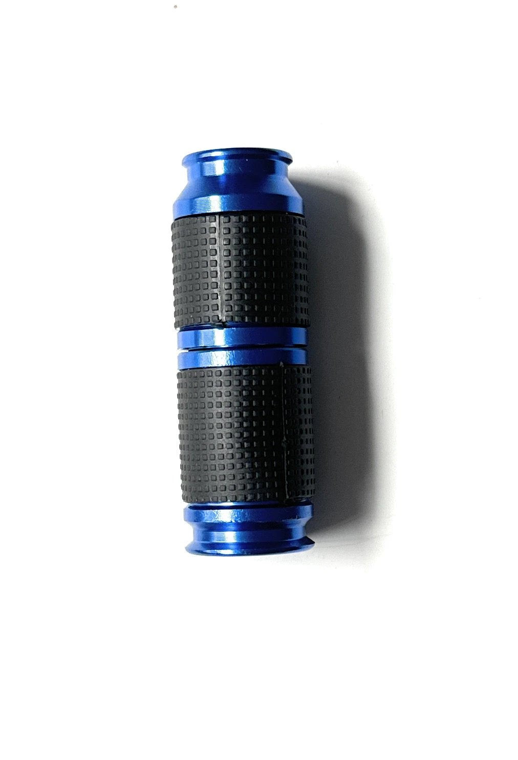 (Sahne)-Kapsel Öffner – Lachgas - in Rot oder Blau - from DieBallerei