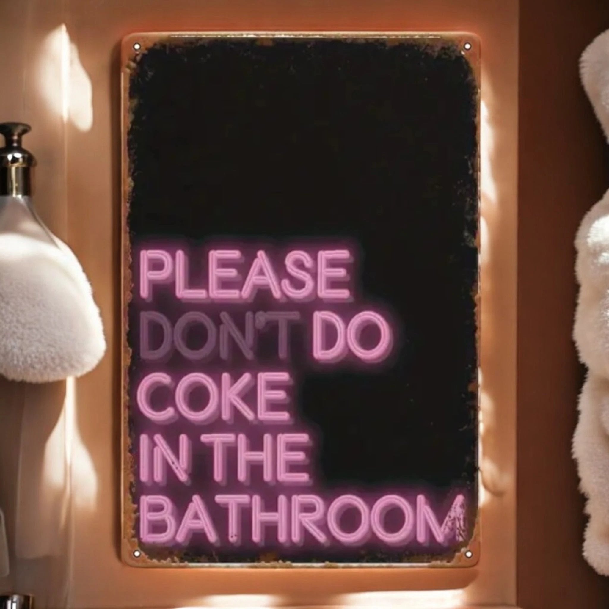 Metall-Blechschild „Please Don’t Do Coke in the Bathroom“ – Neon Vibes im Retro-Look - from DieBallerei
