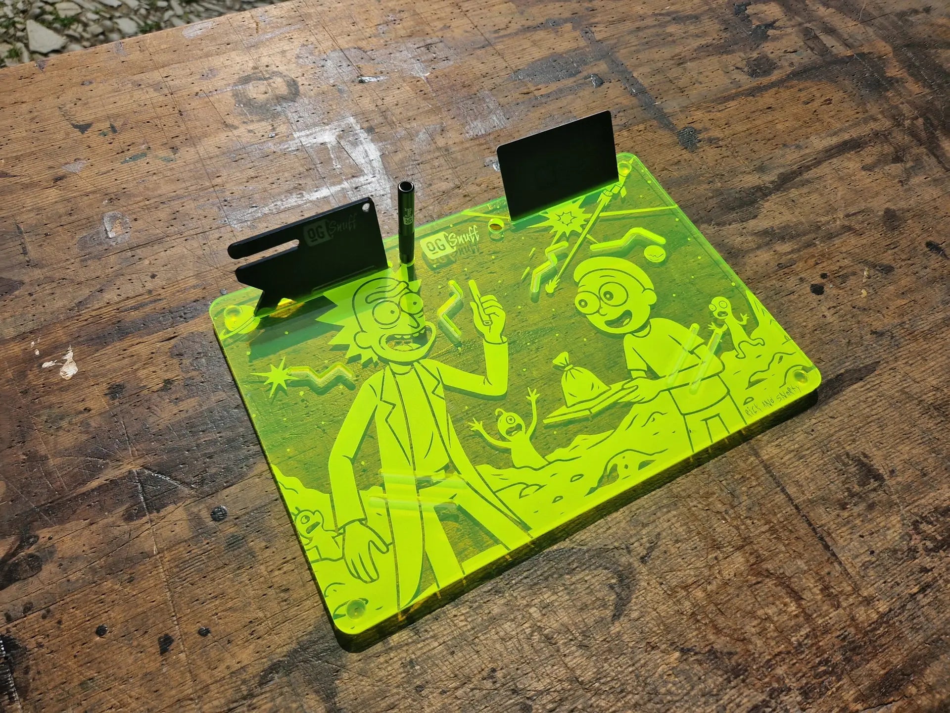 OG SNUFF – Rick & Snorty Snuff Board – auffälliges Cartoon-Design mit praktischen Vertiefungen