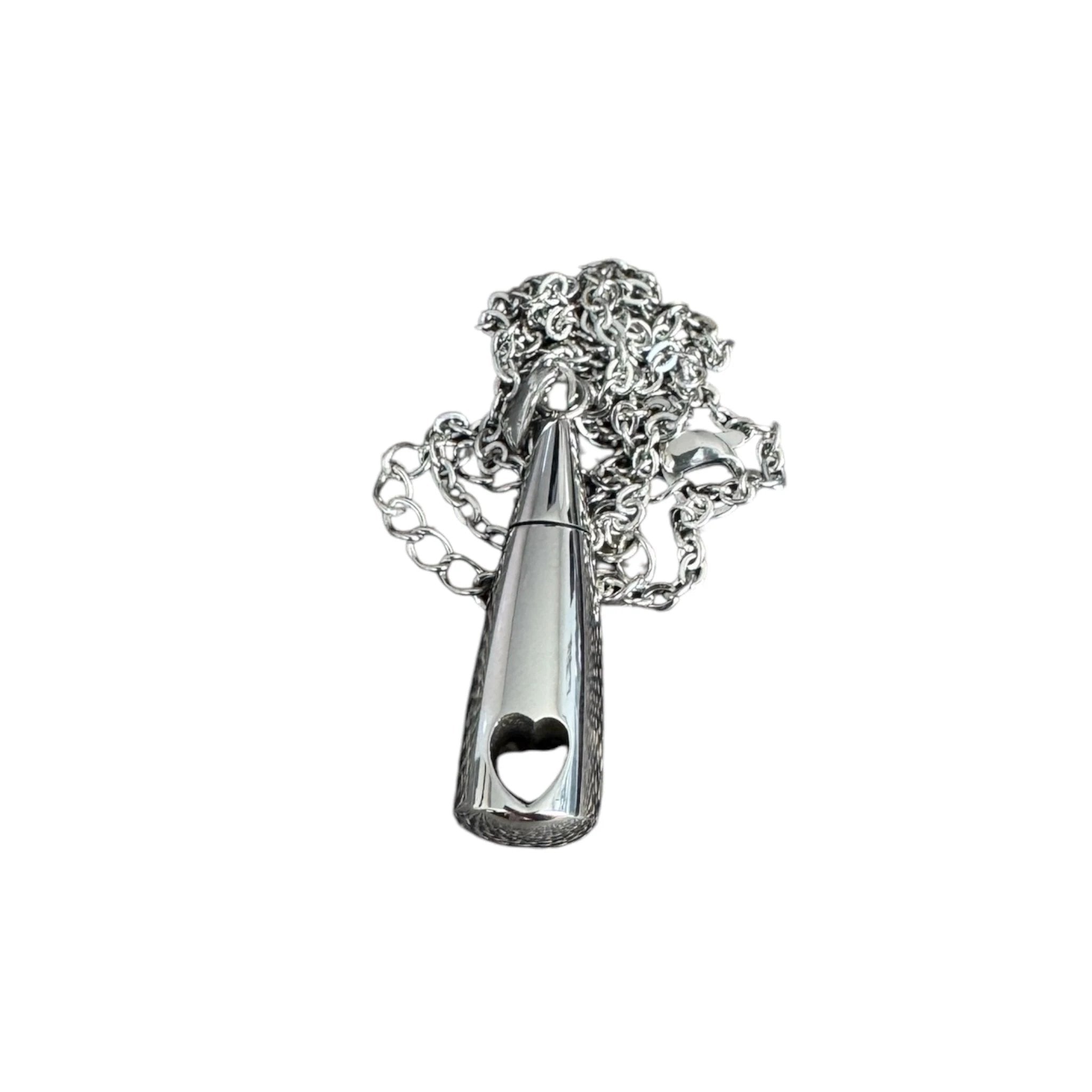 Elegante Halskette mit befüllbarem Kapsel-Anhänger und Herzdetail – silberfarben, 28 cm - from DieBallerei