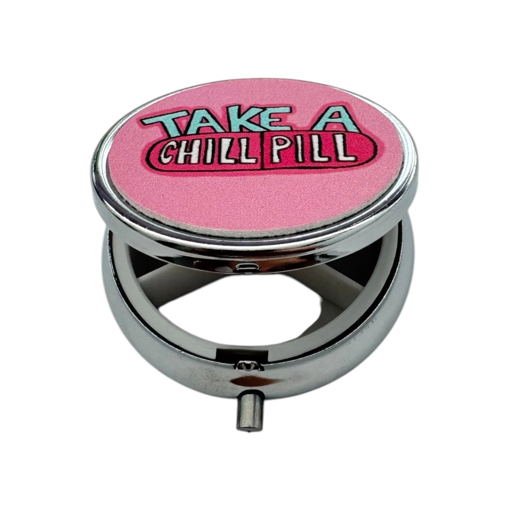Pillendose Pink „Take a Chill Pill“ – frech, kompakt, allzeit bereit - from DieBallerei