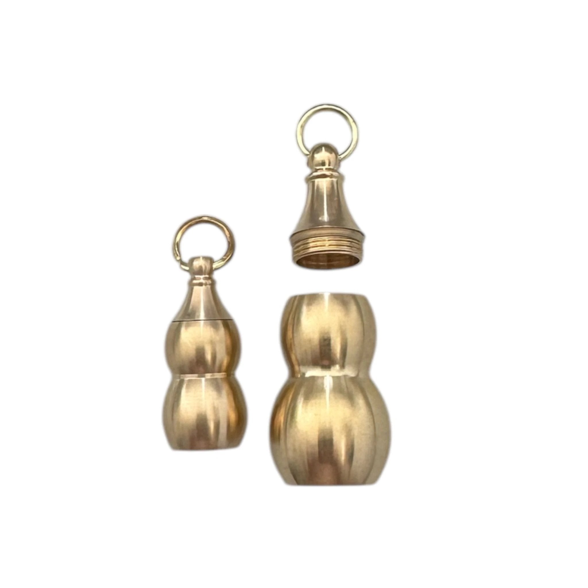 Mini-Schatztruhe in Kürbisform – Schlüsselanhänger & Kettenanhänger in Gold - from DieBallerei