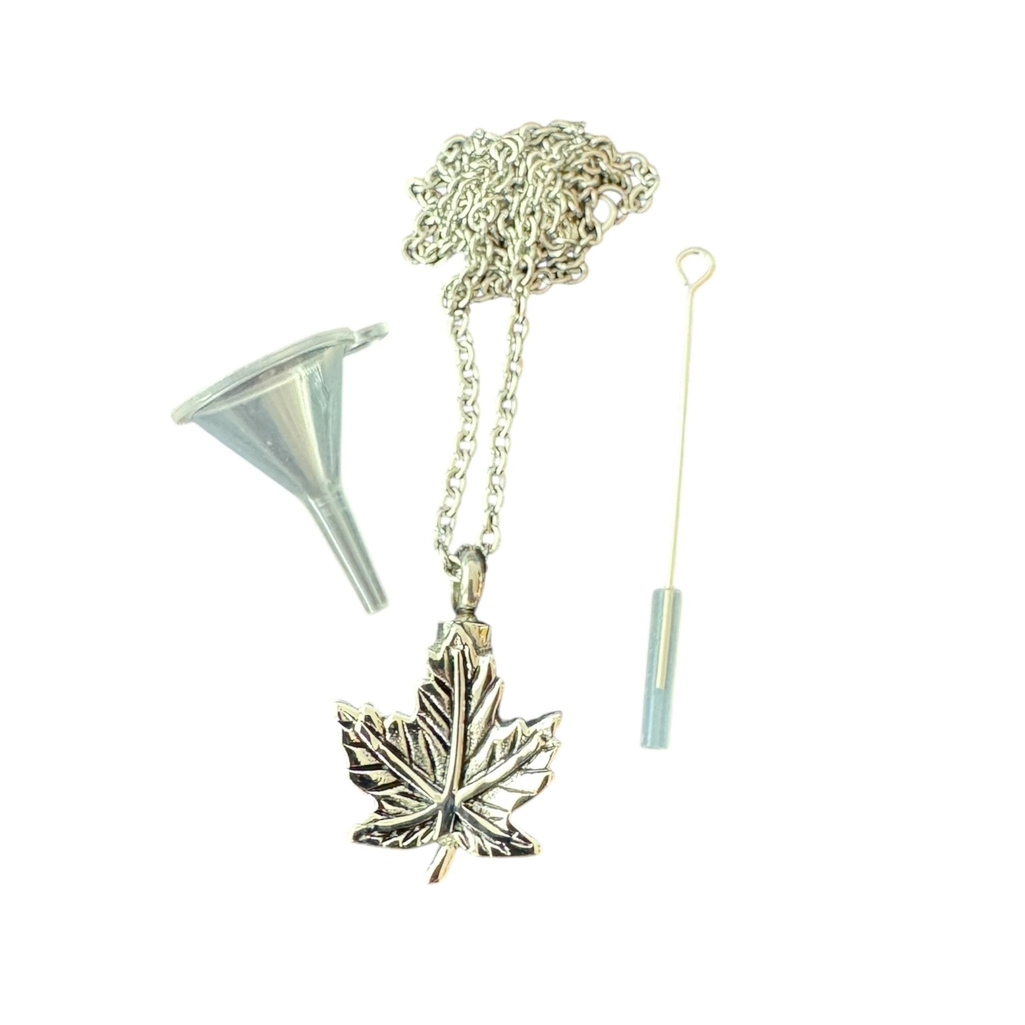 Versteck-Kette mit Hanfblatt-Anhänger – inkl. Mini-Trichter, ca. 30 cm - from DieBallerei