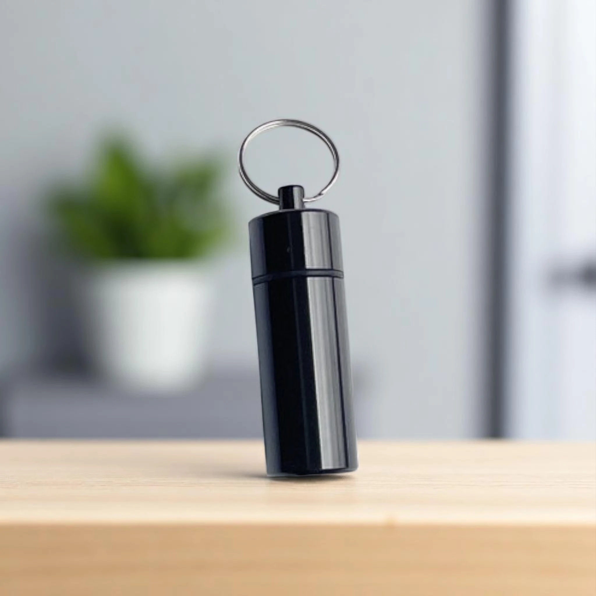 XXL Aluminium Pillenbox – Wasserdicht & Immer Griffbereit - from DieBallerei