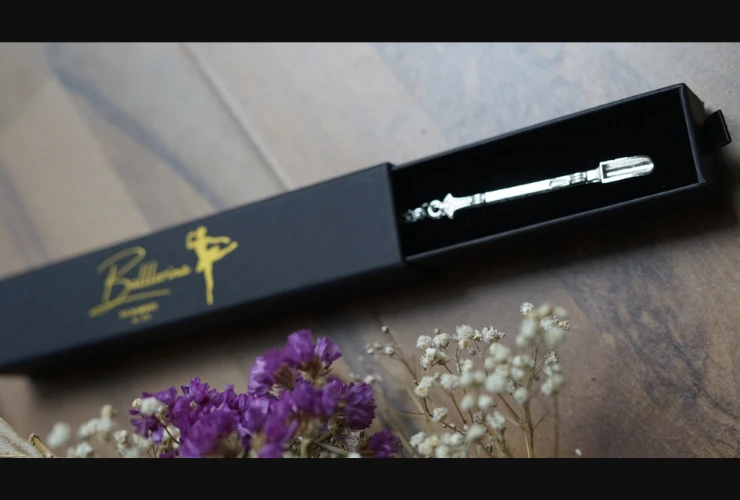 Die BALLERINA Halskette in Silber – Mit Löffel-Anhänger & Geschenkverpackung - from DieBallerei