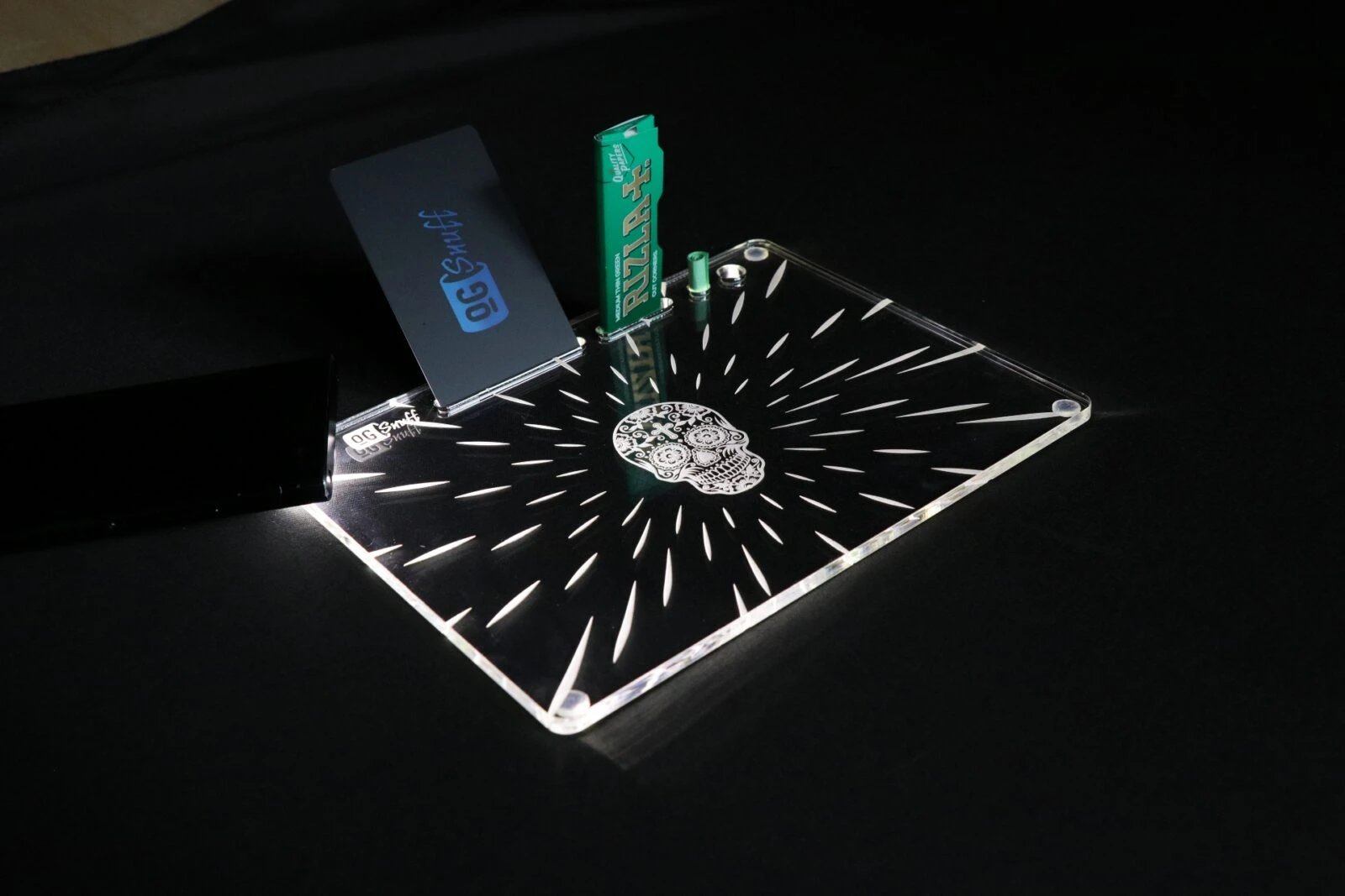 OG SNUFF Snuff Board „Skull Head“ – Präzision trifft Style – Leuchtendes Skull-Design - from DieBallerei