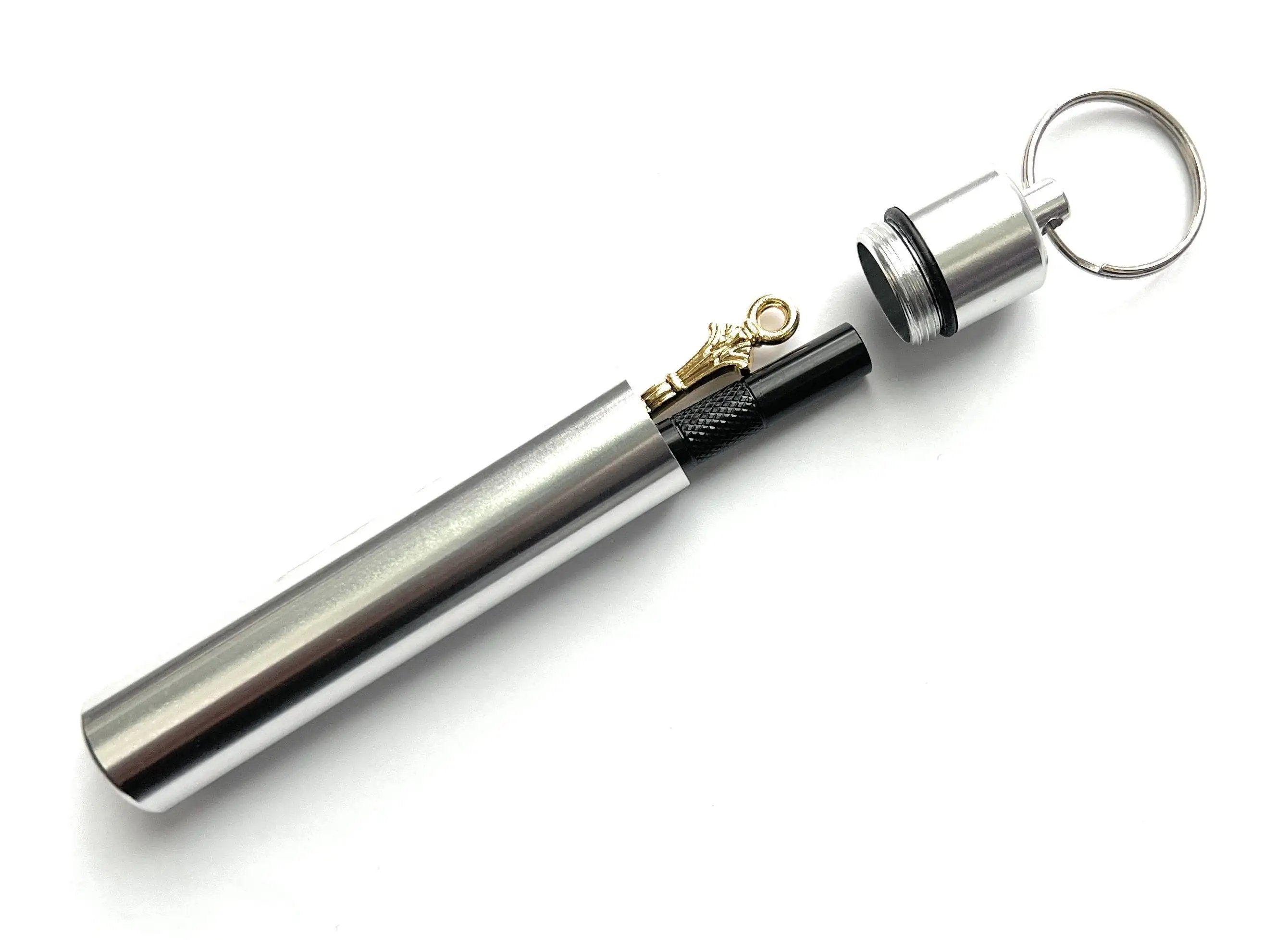 XL Aluminium-Pillenbox mit Schlüsselanhänger – Silber, inkl. Schwarzem Matt-Röhrchen & Goldenem Löffel V6 - from DieBallerei