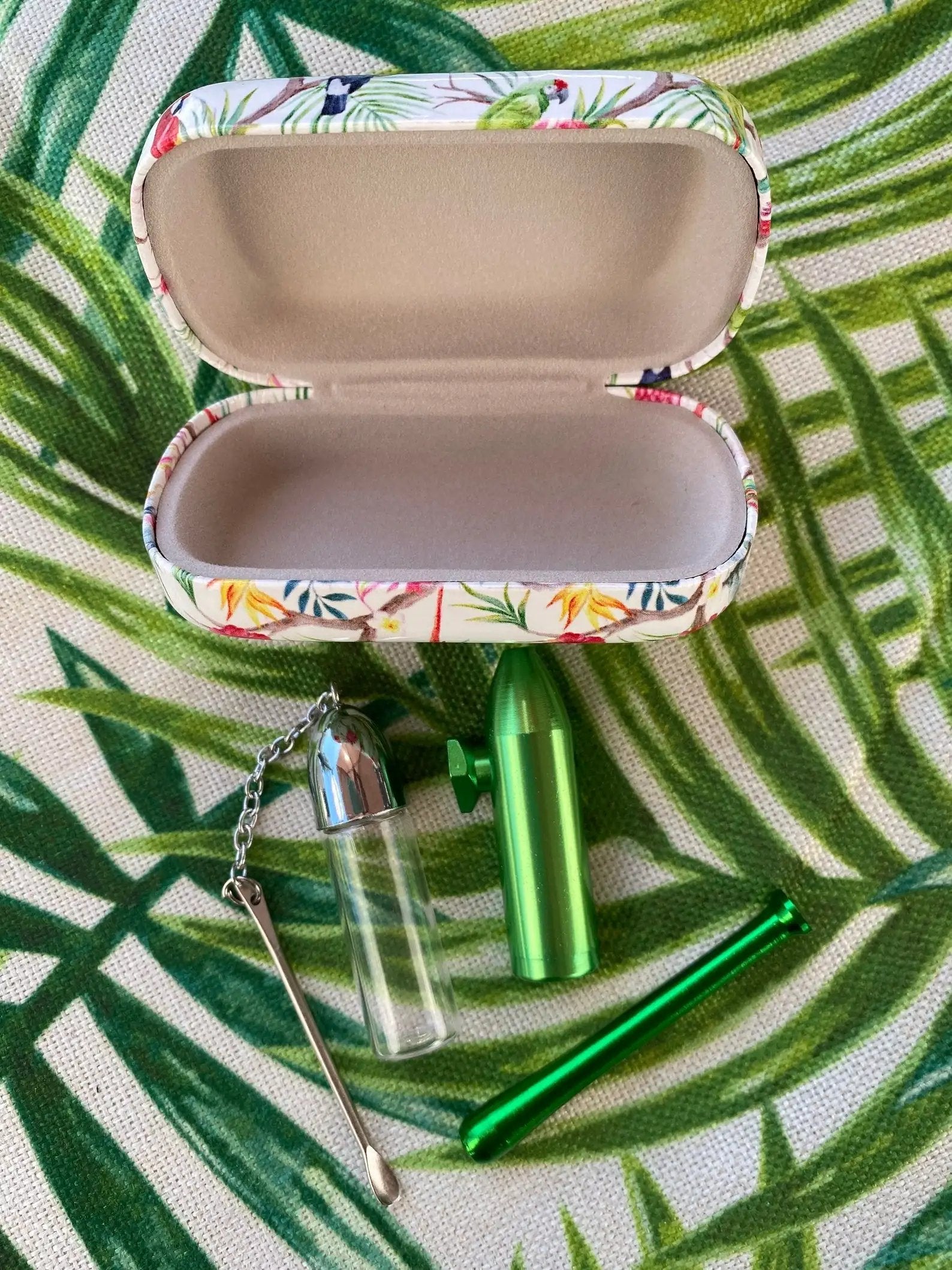 Set "Tropical Green/Silver" – Stilvolles Zubehör im tropischen Hard Case - from DieBallerei