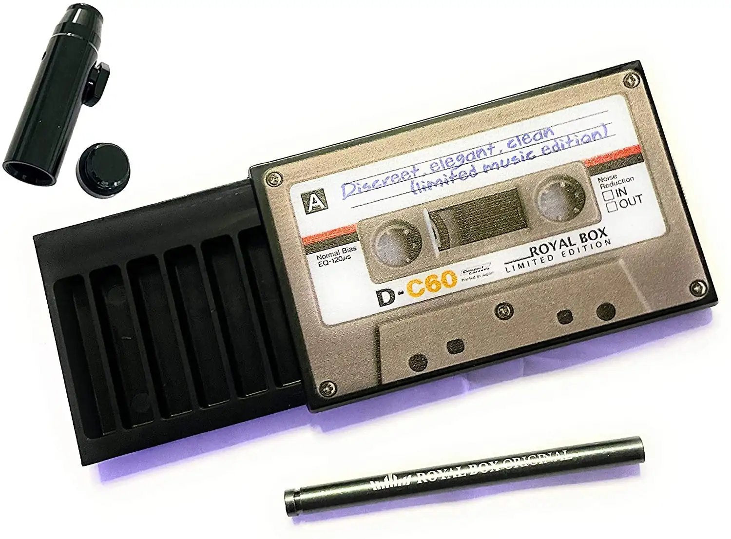 'Royal Box' mit integriertem Röhrchen in Retro-Kassetten Optik inkl. Dosierer - from DieBallerei