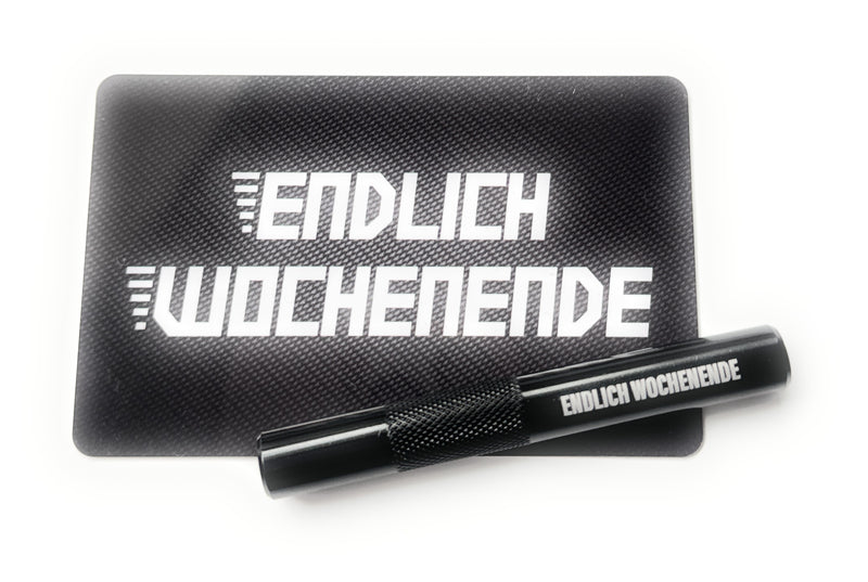 Alu Röhrchen Set in schwarz/geriffelt (70mm) mit Laser Gravur und Hack-Karte „Endlich Wochenende"