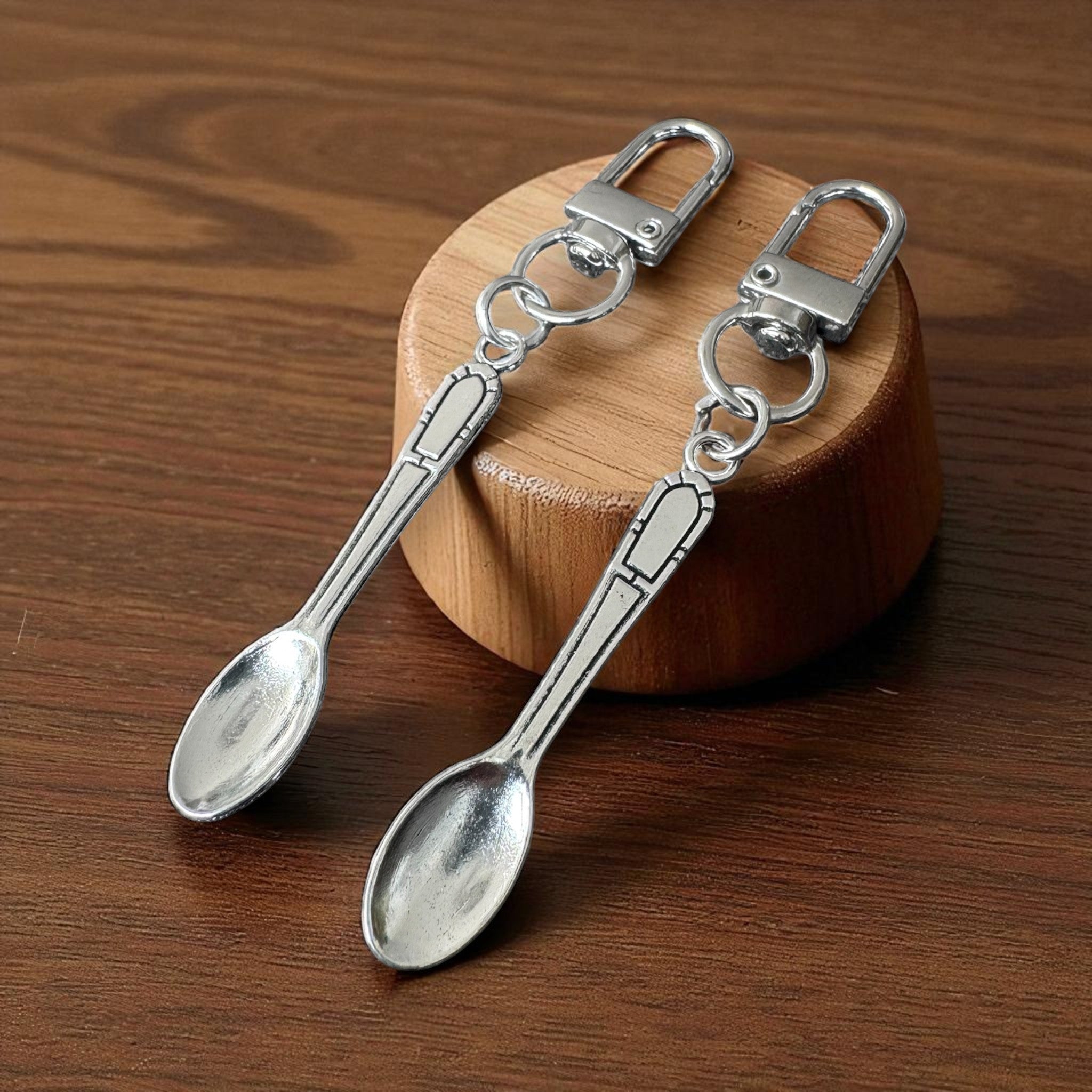 🥄 Mini-Löffel Schlüsselanhänger in Silber – Stil trifft Funktion