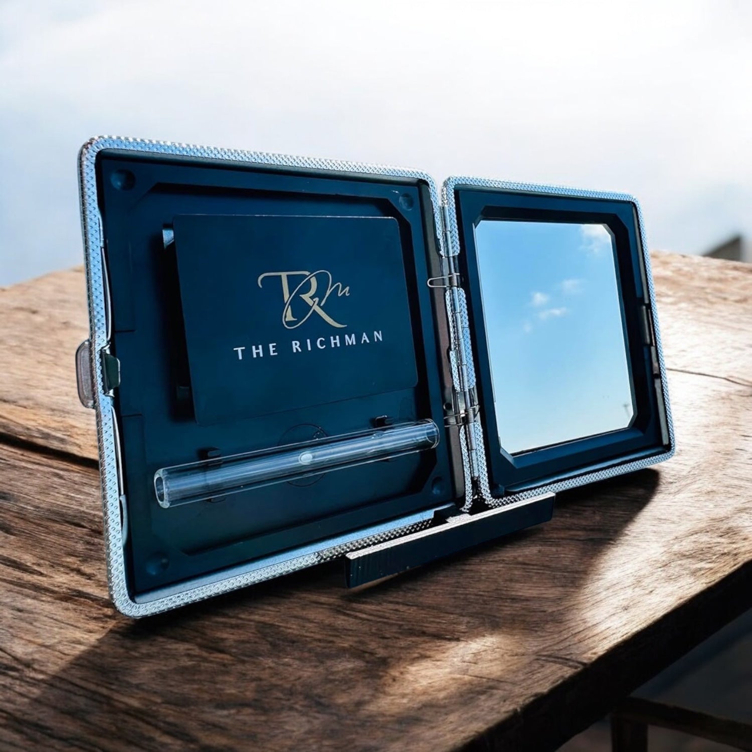 The_Richman_Deluxe_2.0_Etui_Das_wohl_eleganteste_Schnupfset_der_Welt