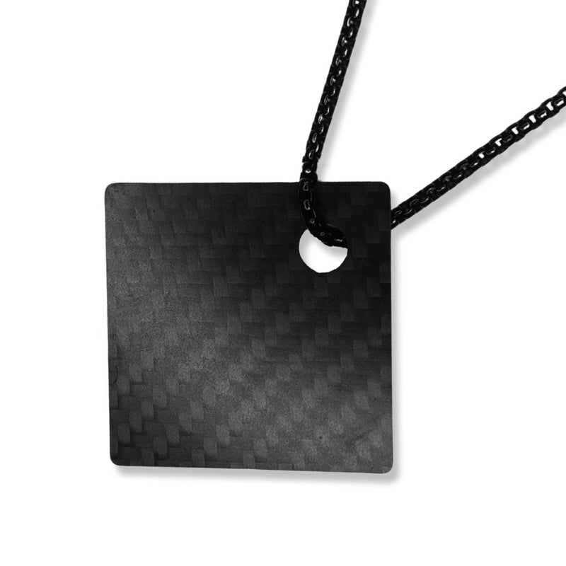 Hack Karte aus echter Carbonfaser im Mini-Format inkl. schwarzer Kette Zieh und Hack Karte schwarz stabil und elegant aus Carbon