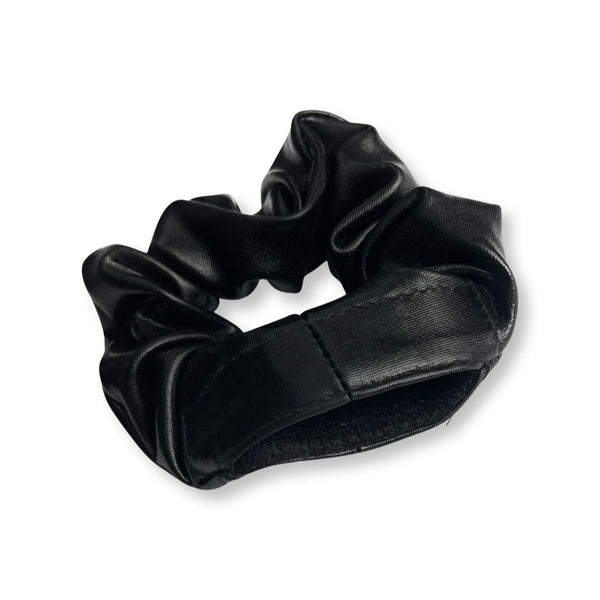 Hair tie / scrunchie with hiding place / secret compartment - deceptively real in black