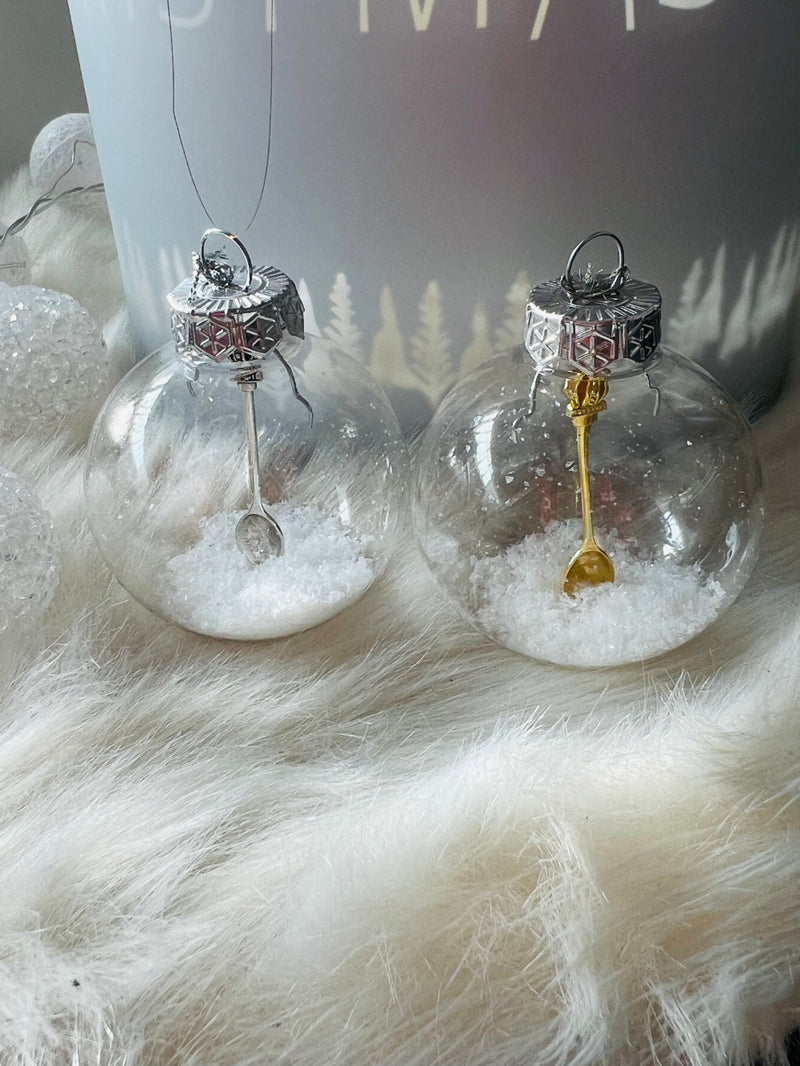 Christbaumkugel / Weihnachtskugel / Weihnachtsdeko Kugel „Let ist Snow“ mit Löffel und Kunstschnee Xmas Party, Geschenk
