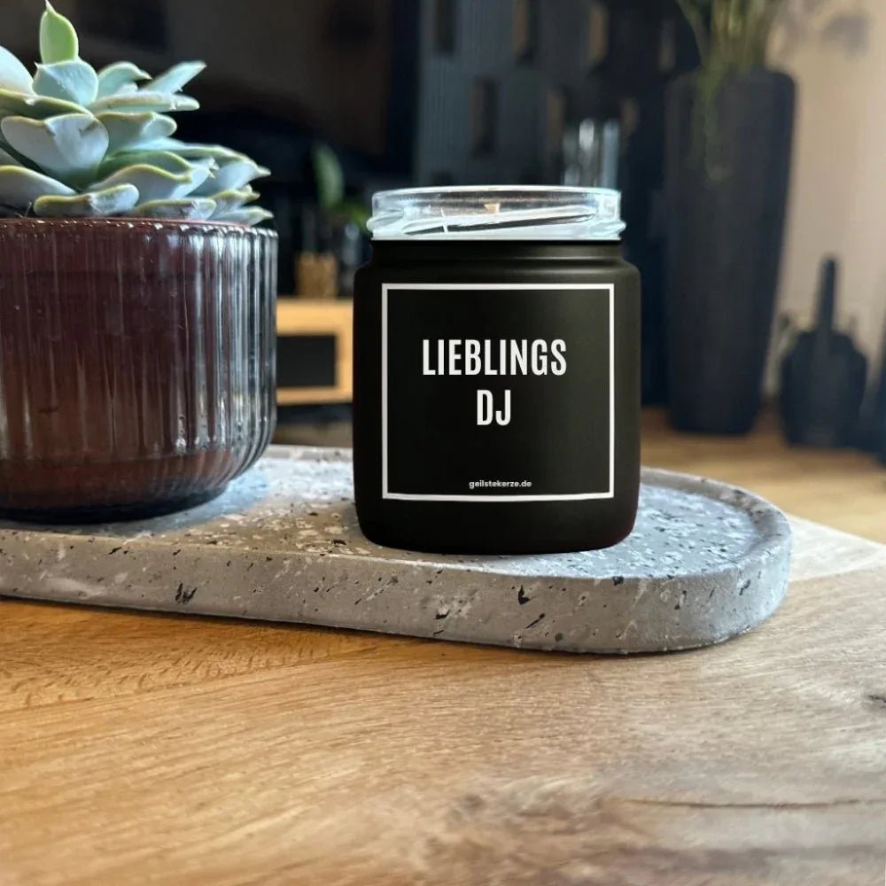 Duftkerze „LIEBLINGS DJ“ von geilstekerze – Ansicht 2