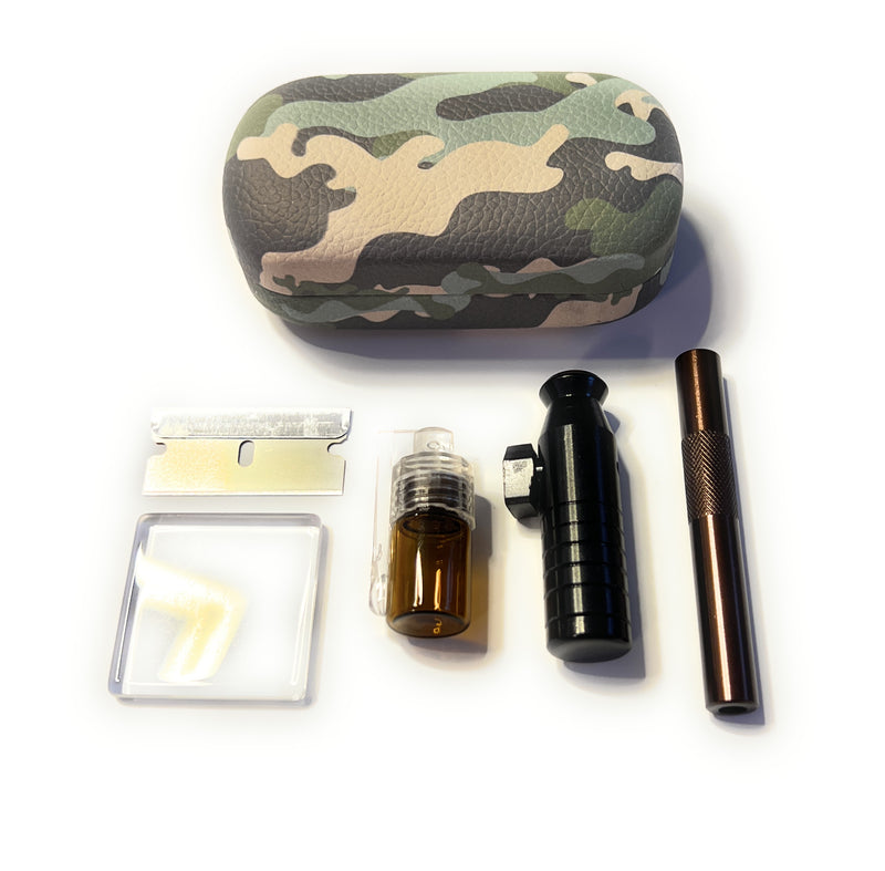 SET Camouflage Sniff Snuff Sniffer Schnupf Spender Dispenser (Röhrchen, Mini-Glasplatte, Spender mit Löffel, Dosierer, Klinge) in Hard Case