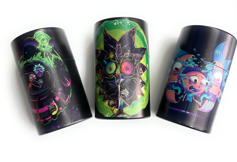 Vacuum cans to keep fresh and stow away in comic design approx. 10cm against odours