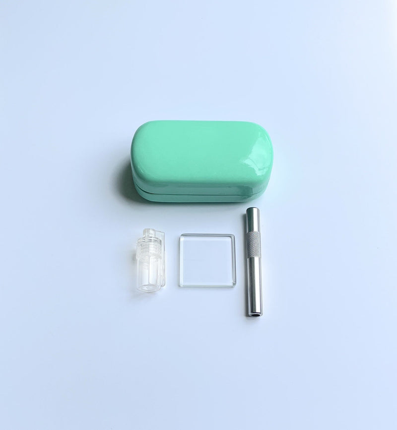 SET Türkis/Silber Sniff Snuff Sniffer Schnupf Spender Dispenser Dispensers (Röhrchen, Mini-Glasplatte, Spender mit Löffel) in Hard Case