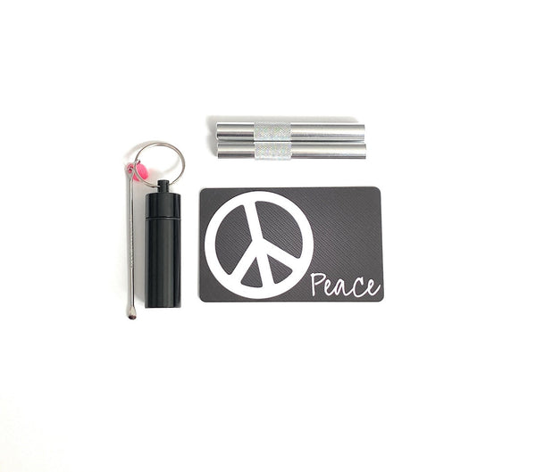 SET Love & Peace 1x planche en fer blanc avec motif cœur avec 2 tubes à dessin, 1 carte de dessin et de piratage, 1 boîte à pilules avec un bloc à dessin en paille pour cuillère