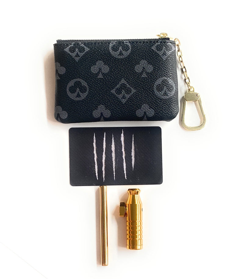 Deluxe soft faux leather case snuff set "Monogram" with hack card, aluminum dispenser & drawing tube in black / gold elegant with pendant