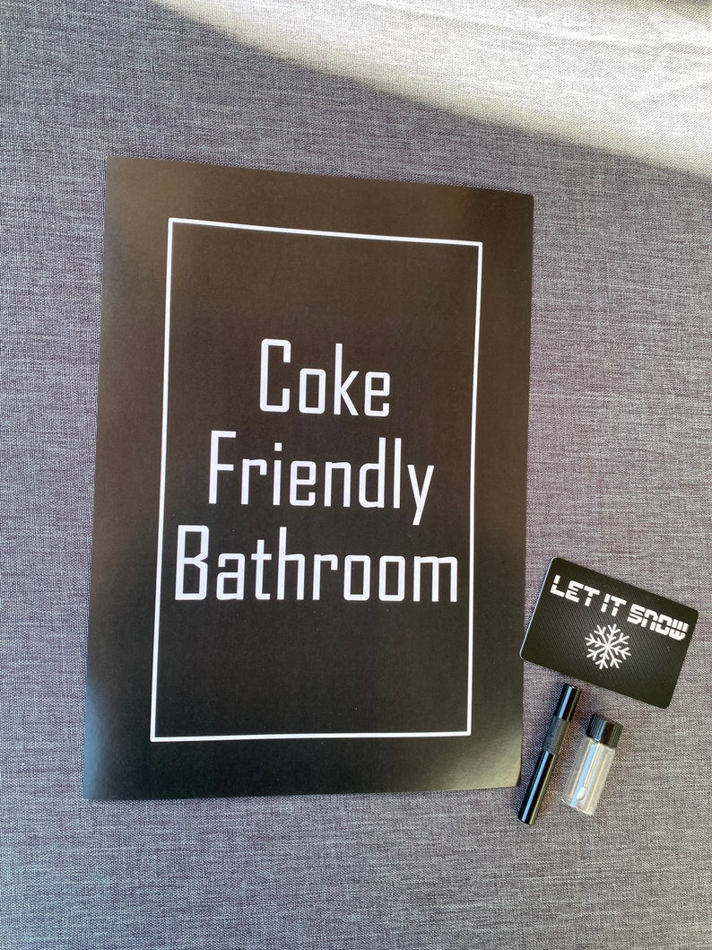 Gift Set Coke friendly bathroom Poster + Röhrchen, Spender mit Löffel und Karte Schwarz sniff snuff Schnupfen