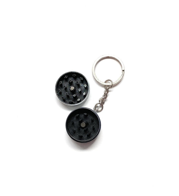 Mini Grinder Schlüsselanhänger To-Go (30mm) 2 Schichten Aluminium mit Magnet Smoking Mühle Cookie Lustig Spaß Stoner Anhänger