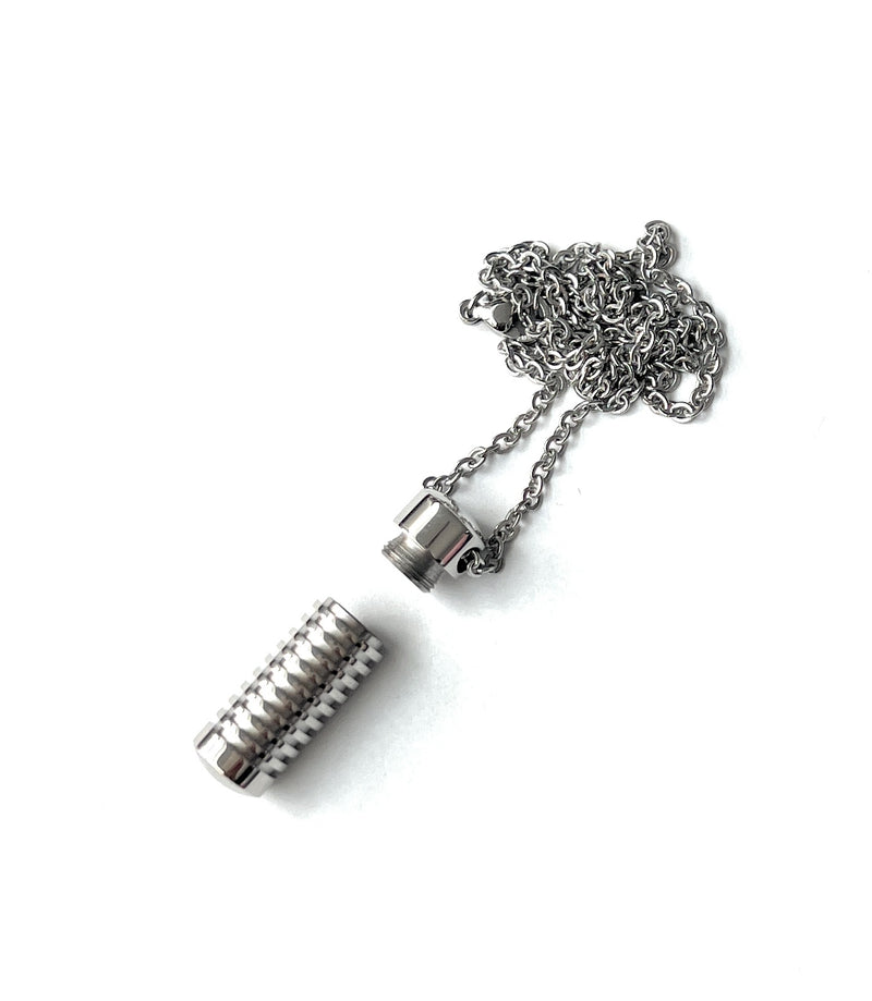 1 x necklace with fillable capsule, pendant in stainless steel (approx. 25cm) chain cylinder necklace pendant for screwing made of stainless steel