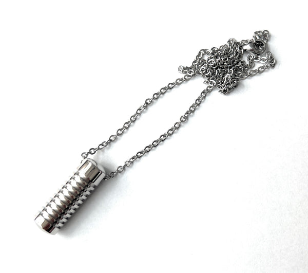 Collier avec capsule à remplir, pendentif en acier inoxydable (env. 25 cm) chaîne collier cylindre pendentif à visser en acier inoxydable